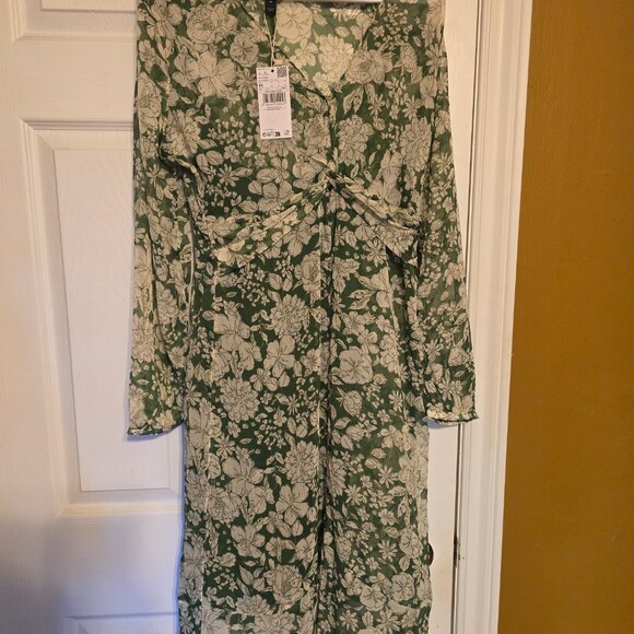 Dresses with tags - Picture 8 of 16